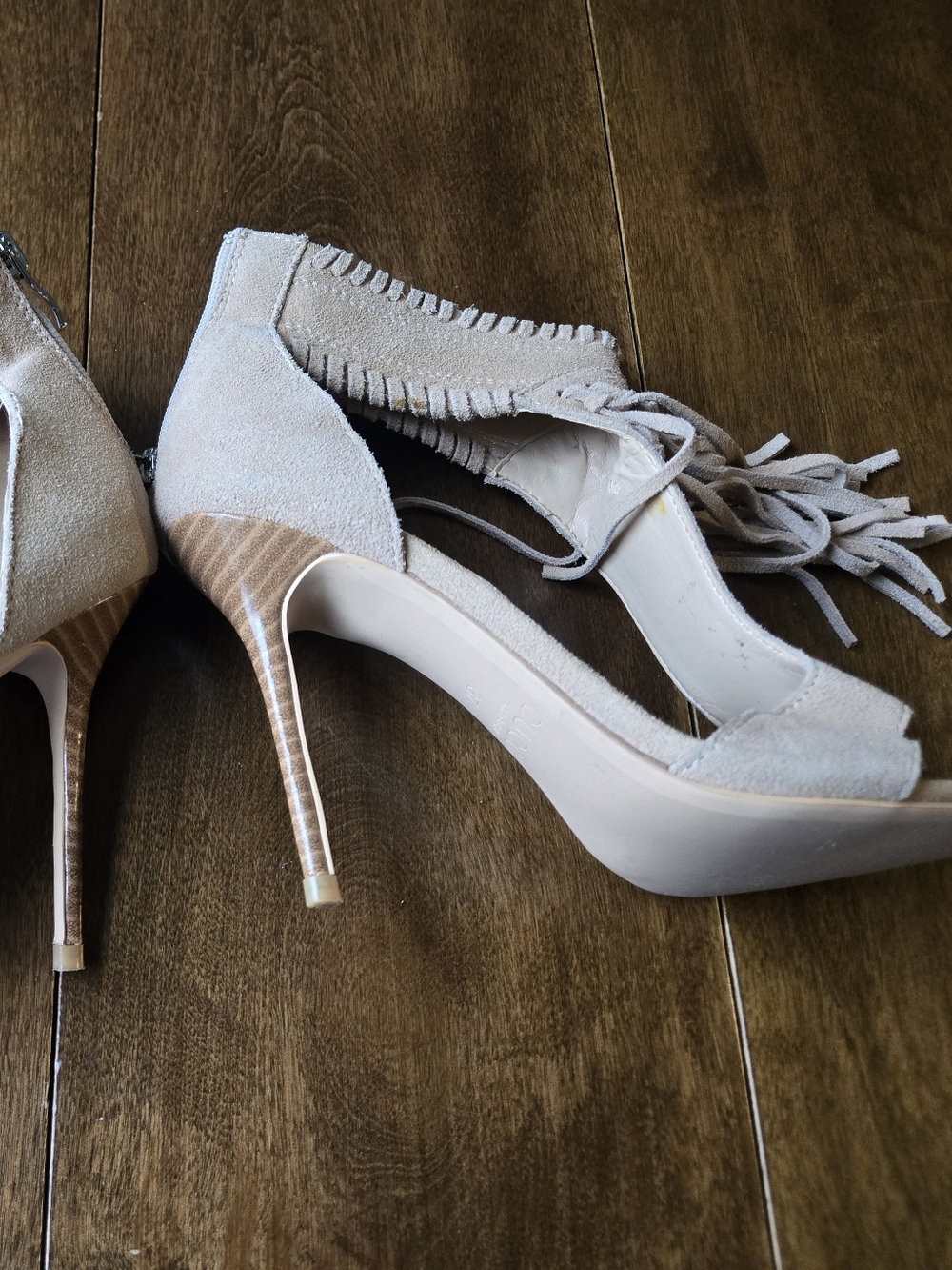 Gucci Suede Fringe Ankle Cuff Heels Wood Grain Stiletto Sandals Size 37 - Picture 9 of 10